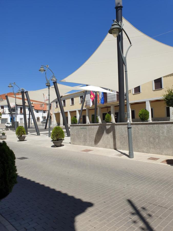 Hostal Don Lucas Villaluenga Exterior foto