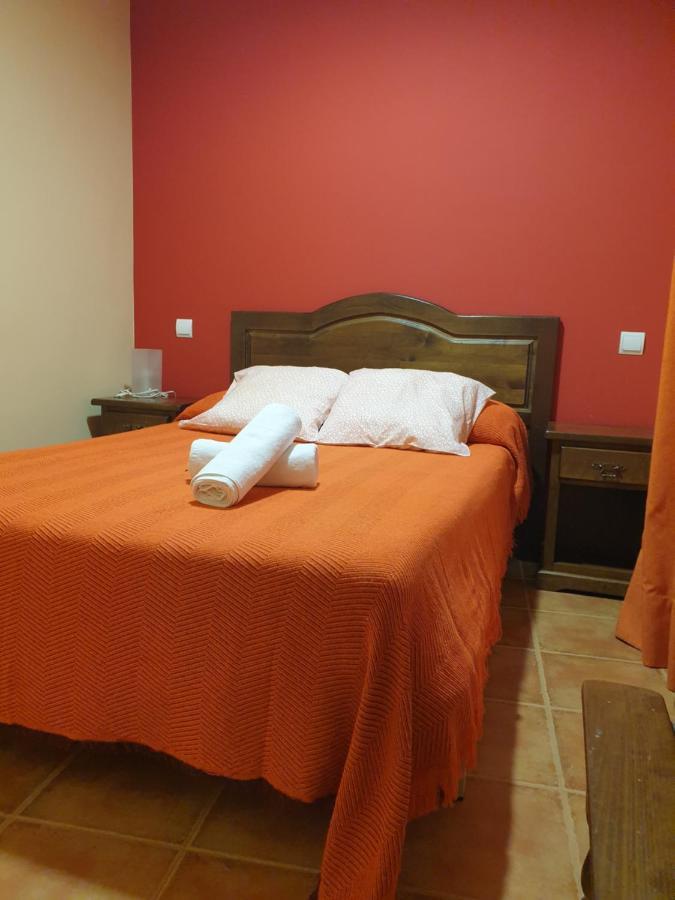 Hostal Don Lucas Villaluenga Exterior foto